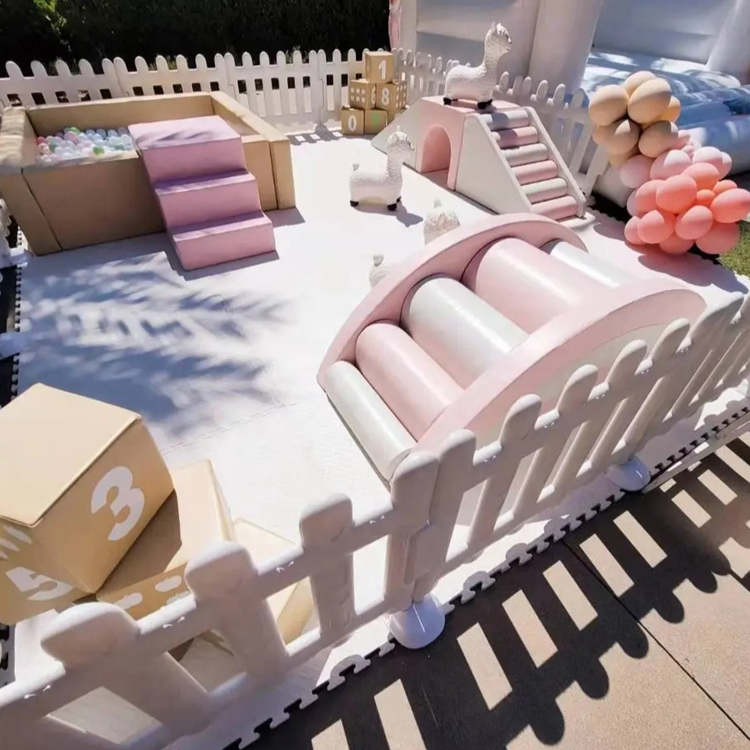 Kids Outdoor Tunnel - อุโมงค์ปีนป่ายสีชมพูอ่อนขาวสำหรับเด็ก พร้อมสระลูกบอล ขายจากโรงงาน เหมาะสำหรับสนามเด็กเล่นกลางแจ้งเชิงพาณิชย์ ห้างสรรพสินค้า และที่อยู่อาศัย