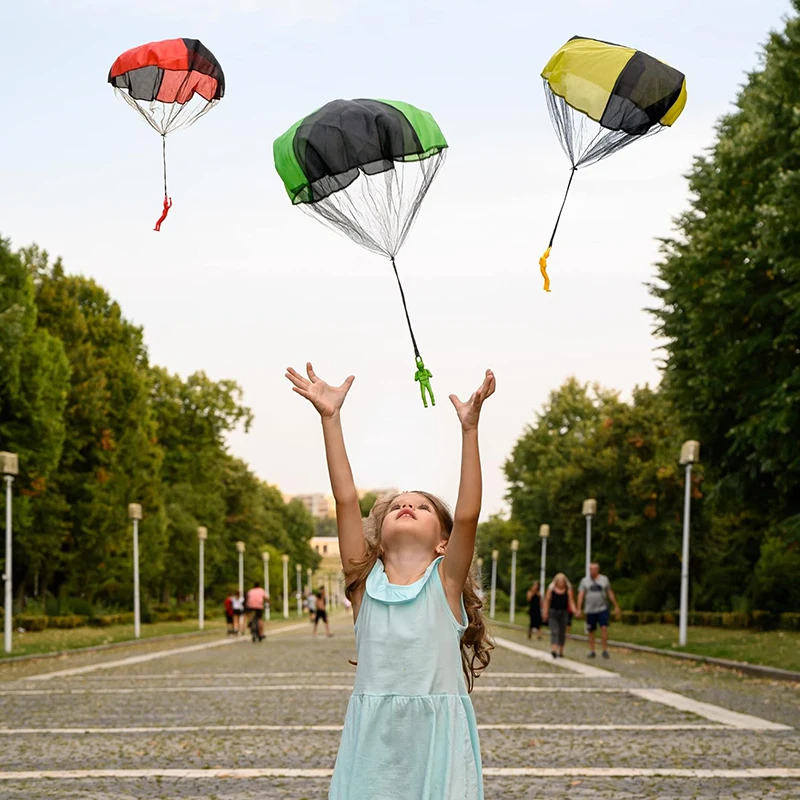 Kids Unique Outdoor Toys - เกมโยนร่มชูชีพสำหรับเด็ก ของเล่นร่มชูชีพกลางแจ้ง ป้องกันการพันกัน ของเล่นกีฬาสุดพิเศษ สนุกสนานกลางแจ้งสำหรับเด็ก ของขวัญสำหรับเด็ก